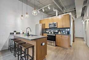 2125 Superior Living