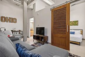 2125 Superior Living