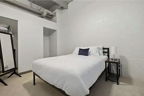 2125 Superior Living