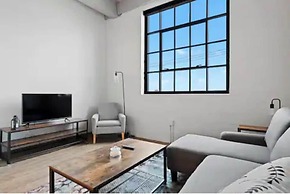 2125 Superior Living