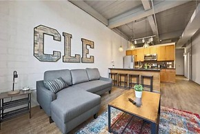 2125 Superior Living