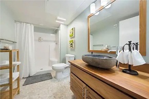 2125 Superior Living