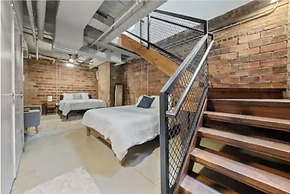 2125 Superior Living