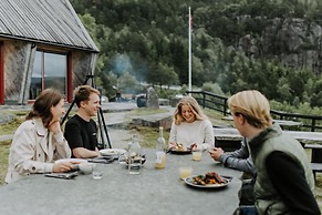 Preikestolen BaseCamp