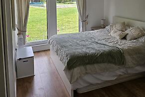Remarkable 1-bed Cabin in Dunmow