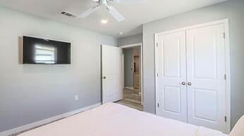 Cozy 2br/1ba Duplex Just Blocks From Downtown Biloxi, Beaches and Ente