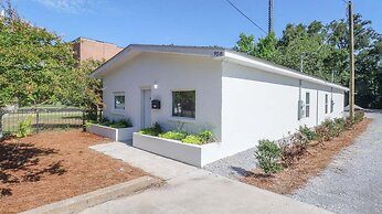 Cozy 2br/1ba Duplex Just Blocks From Downtown Biloxi, Beaches and Ente