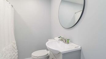 Cozy 2br/1ba Duplex Just Blocks From Downtown Biloxi, Beaches and Ente