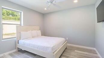 Cozy 2br/1ba Duplex Just Blocks From Downtown Biloxi, Beaches and Ente