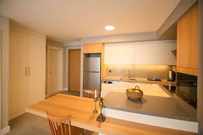 Krem Marin Suits Otel