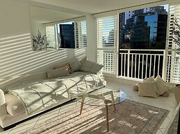 Condor Surfers - Coastal Letting Co