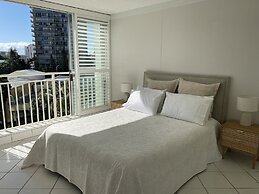 Condor Surfers - Coastal Letting Co