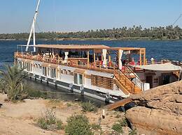 Dahabiya Nile Sailing