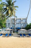 Smeralda Beach Hotel Dikwella