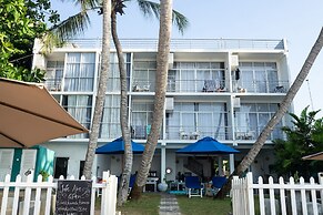 Smeralda Beach Hotel Dikwella
