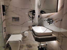 Maxxvalue Hotel MIDC