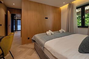 Old City Viewpoint by Dubrovnik view