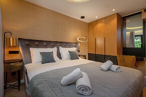 Old City Viewpoint by Dubrovnik view