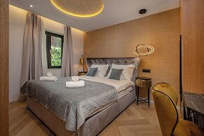 Old City Viewpoint by Dubrovnik view