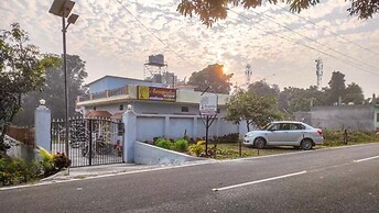 Goroomgo Anugraha Homestay Ramnagar