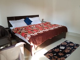 Goroomgo Anugraha Homestay Ramnagar
