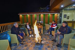 Hotel Pawan Regency