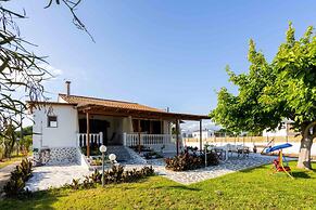 Seaside Retreat for Families and Pets