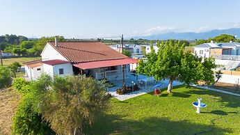 Seaside Retreat for Families and Pets