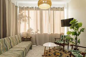 Maisonette With Palms