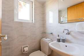 Maisonette With Palms