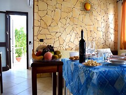 Hikari Villa With Equipped Garden and Parking Space in the San Foca Ar