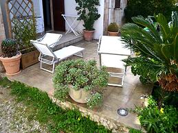 Hikari Villa With Equipped Garden and Parking Space in the San Foca Ar