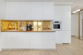 Stylish Apartment With Garage by Renters