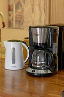 Stylish Apartment With Garage by Renters