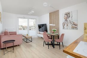 Stylish Apartment With Garage by Renters