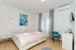 Apartment and Room Columbo