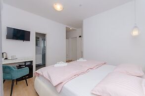 Apartment and Room Columbo