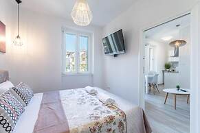 Apartments and Room Poesia