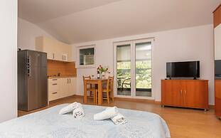 Apartments Villa Milas With Pool