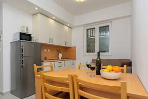 Apartments Villa Milas With Pool