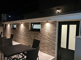 Apartments Villa Milas With Pool