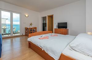 Apartments Villa Milas With Pool