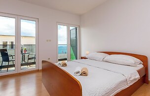 Apartments Villa Milas With Pool