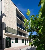 Apartments Villa Milas With Pool