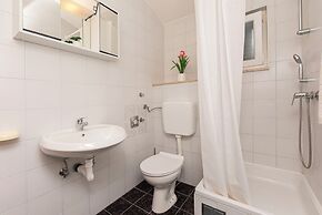 Apartments Villa Milas With Pool