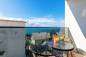 Apartments Villa Milas With Pool