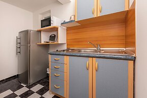 Apartments Villa Milas With Pool