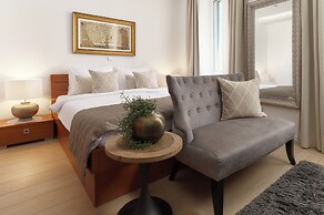 Apartments Studios 81