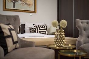 Apartments Studios 81