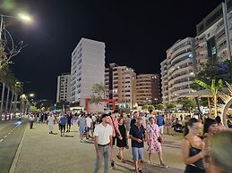 Holiday 2-bed Apartment Seaview